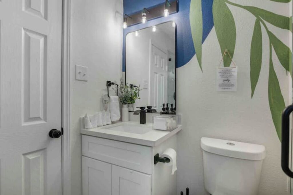 Photo of Bathroom in Garden Oaks