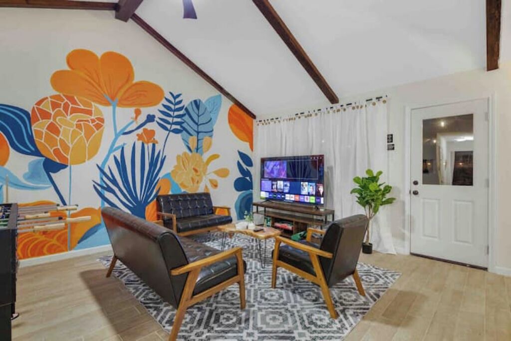 Photo of Livingroom in Garden Oaks