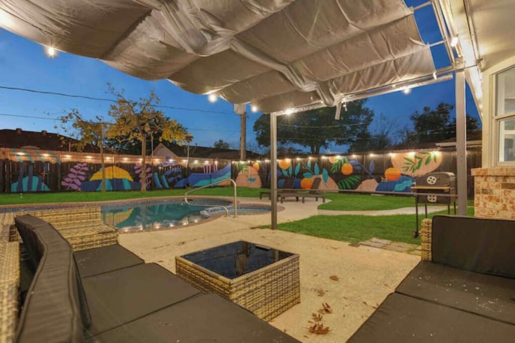Photo of Outdoor in Garden Oaks