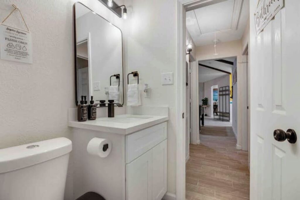 Photo of Bathroom in Garden Oaks