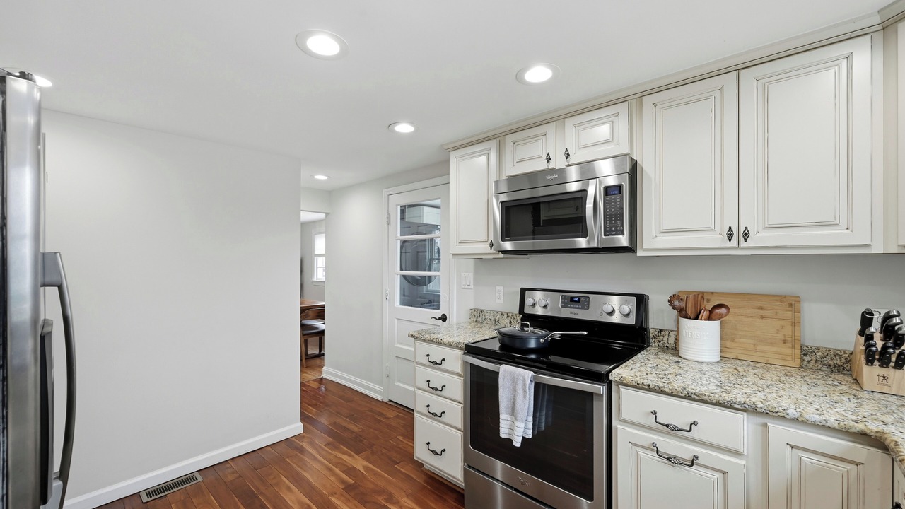 Photo of Kitchen in Leesburg's Old and Historic District