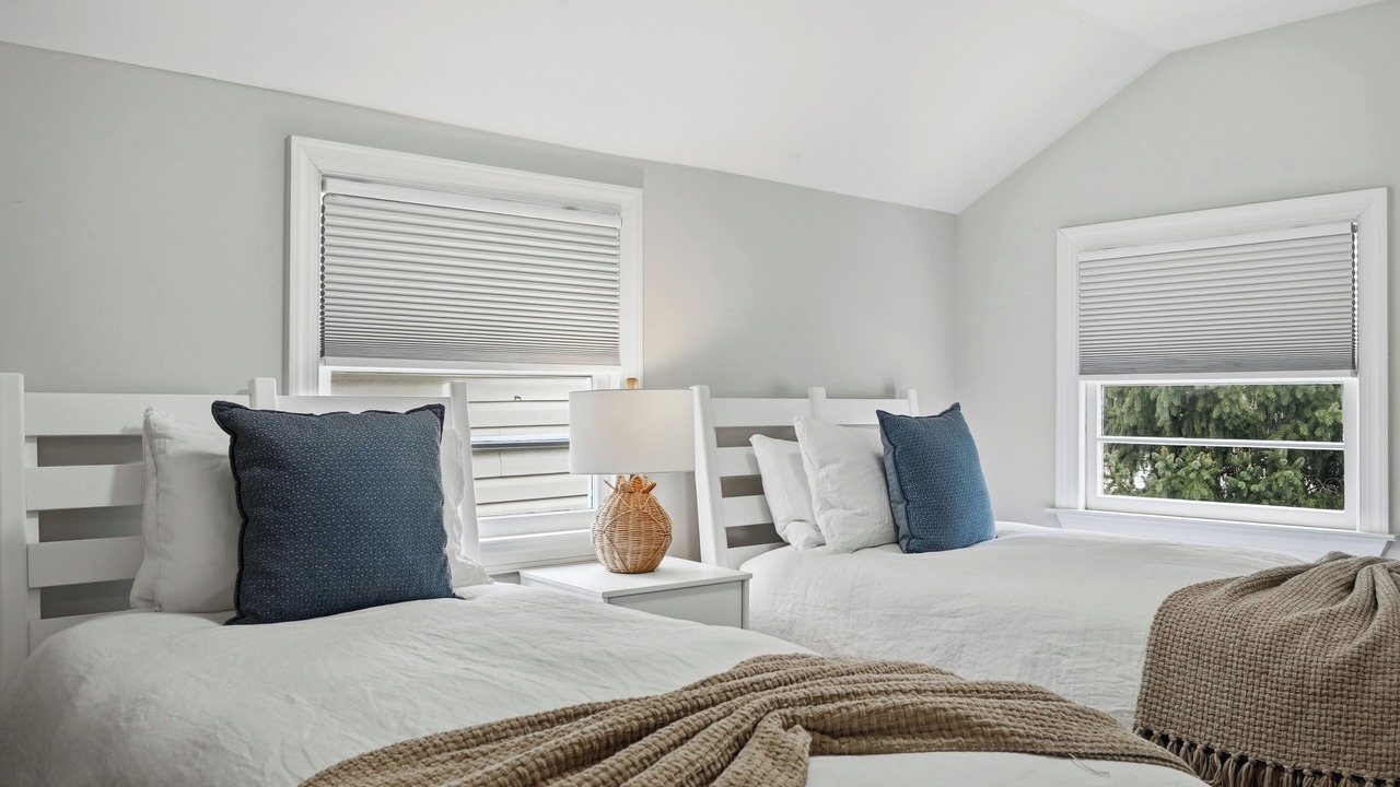 Photo of Bedroom in Leesburg's Old and Historic District