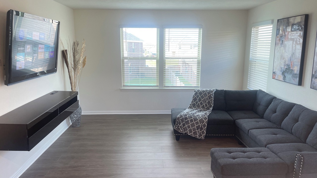 Photo of Livingroom in Iowa Colony
