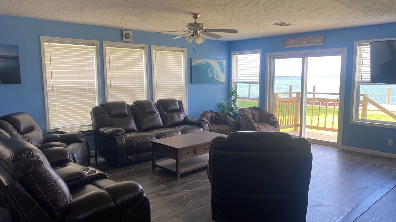 Photo of Livingroom in Anchorville