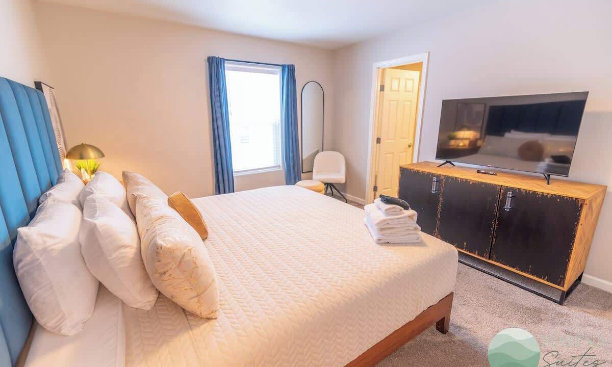 Photo of Bedroom in Meadow Lakes