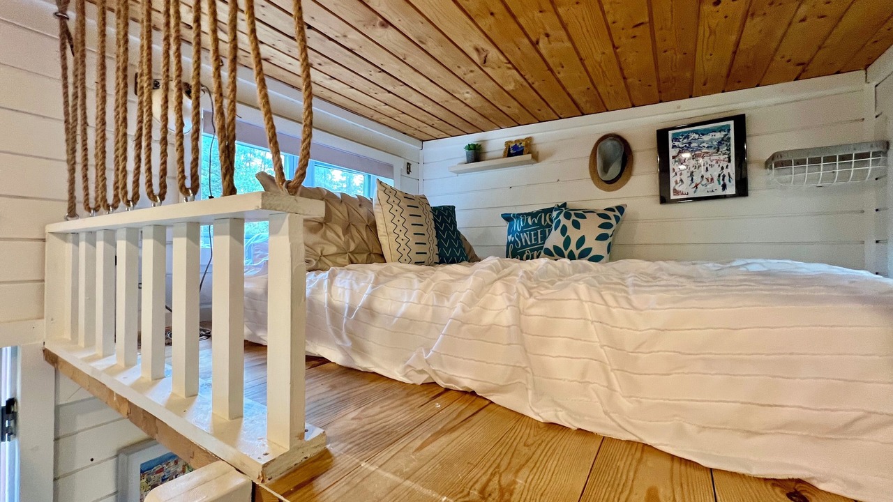 Photo of Bedroom in Saint-Alexis-des-Monts