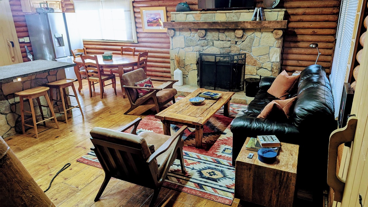 Photo of Livingroom in Pine Mountain Club