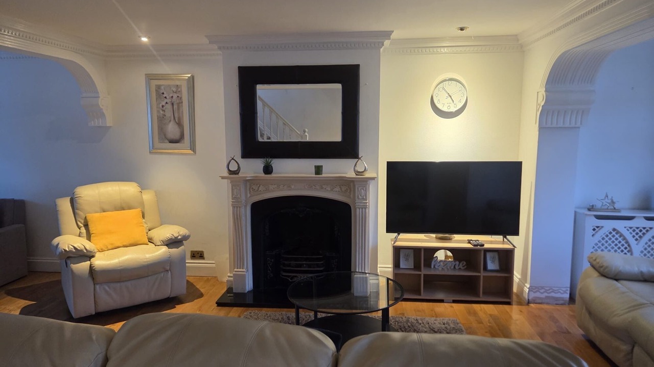 Photo of Livingroom in Reading