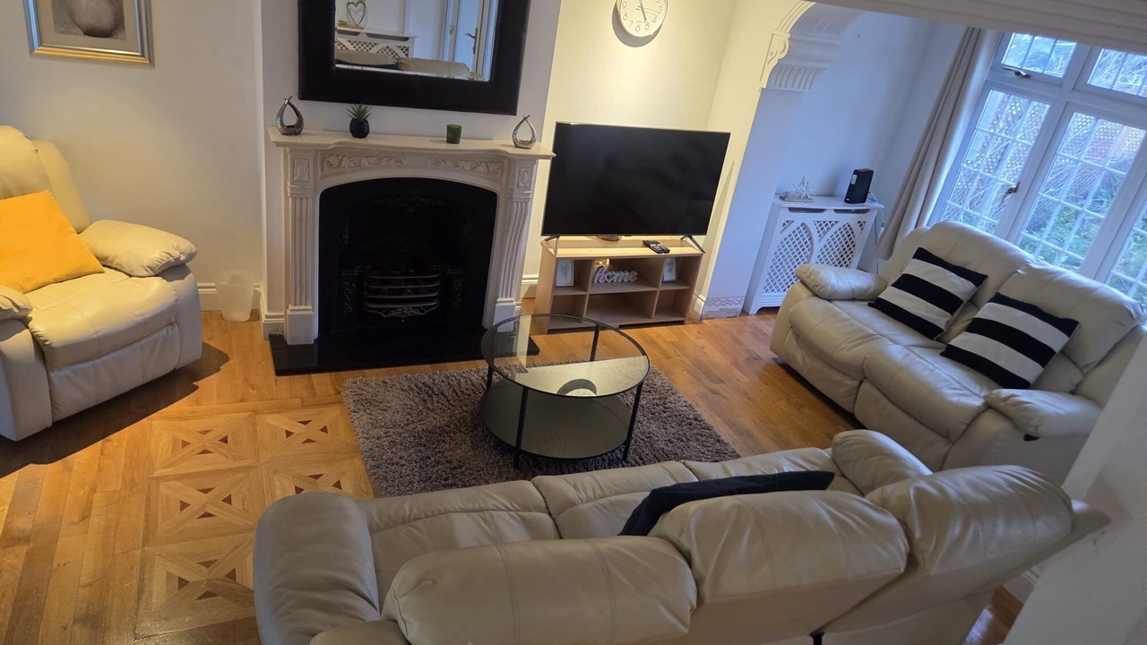 Photo of Livingroom in Reading