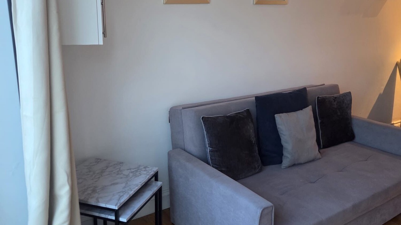 Photo of Livingroom in Reading