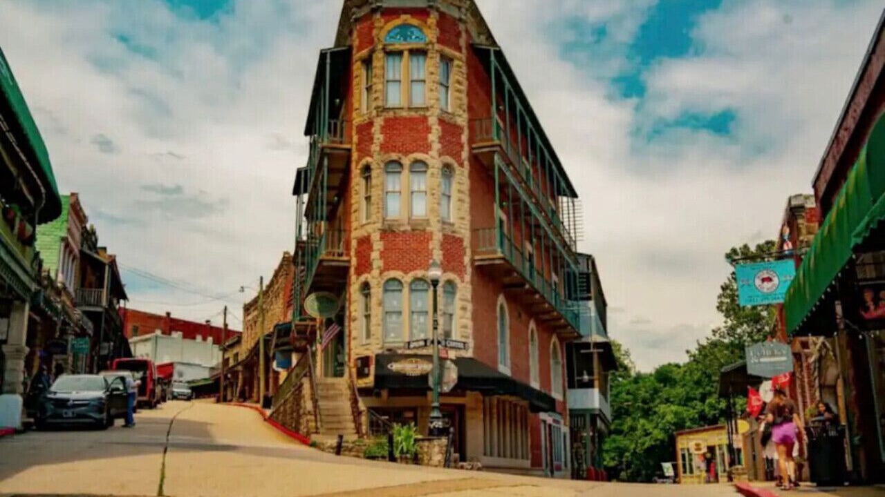 Photo of Others in Eureka Springs Historic District