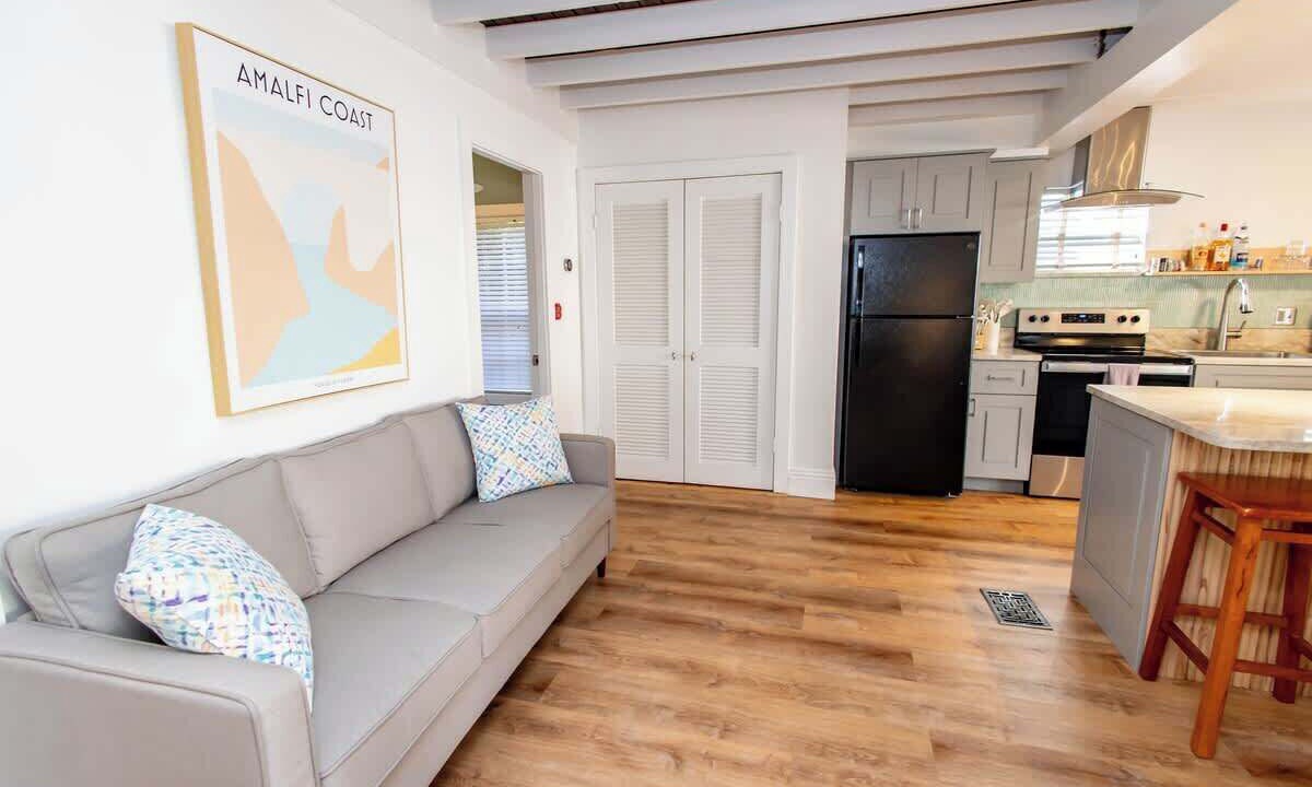 Photo of Livingroom in Midtown