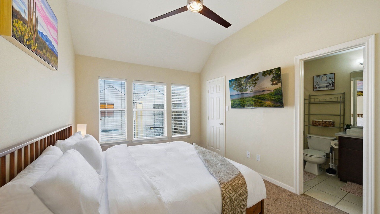Photo of Bedroom in Midtown