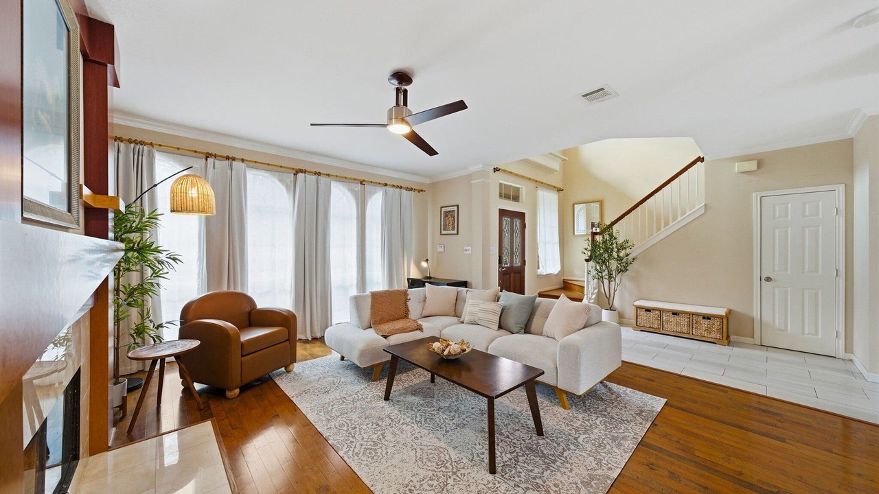 Photo of Livingroom in Midtown