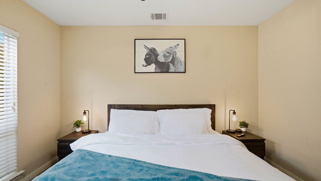 Photo of Bedroom in Midtown
