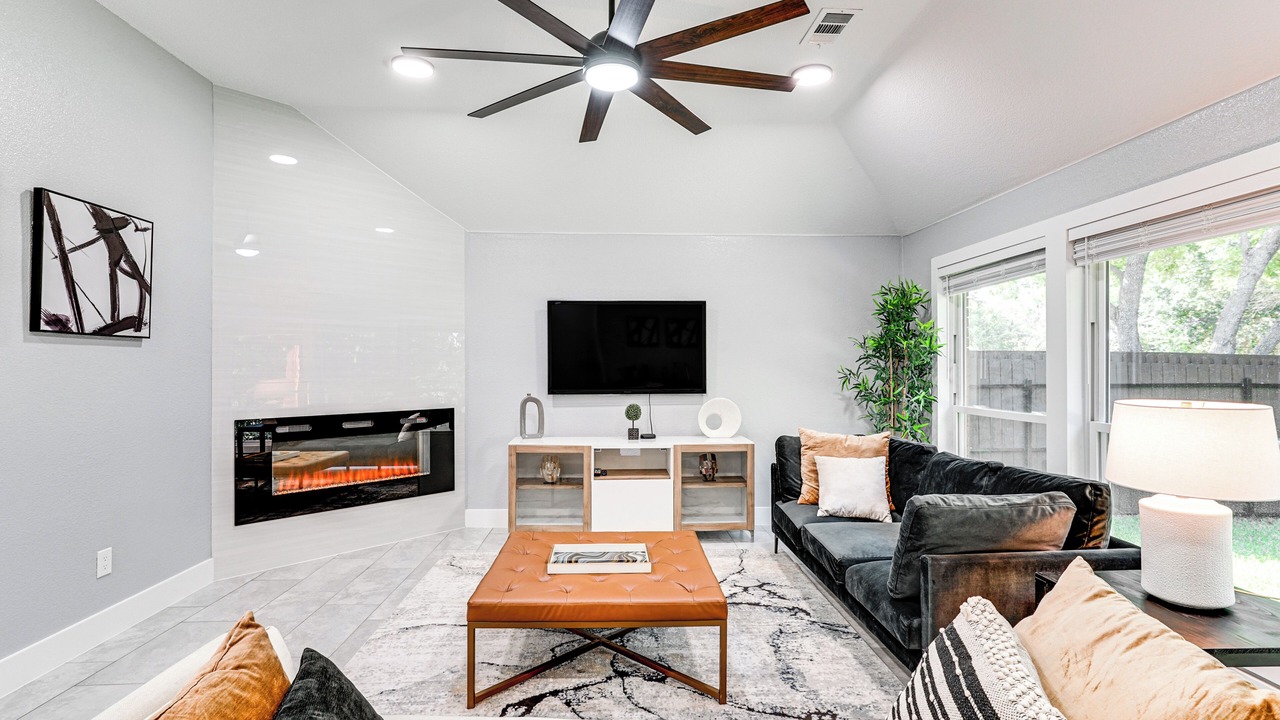 Photo of Livingroom in Fossil Creek
