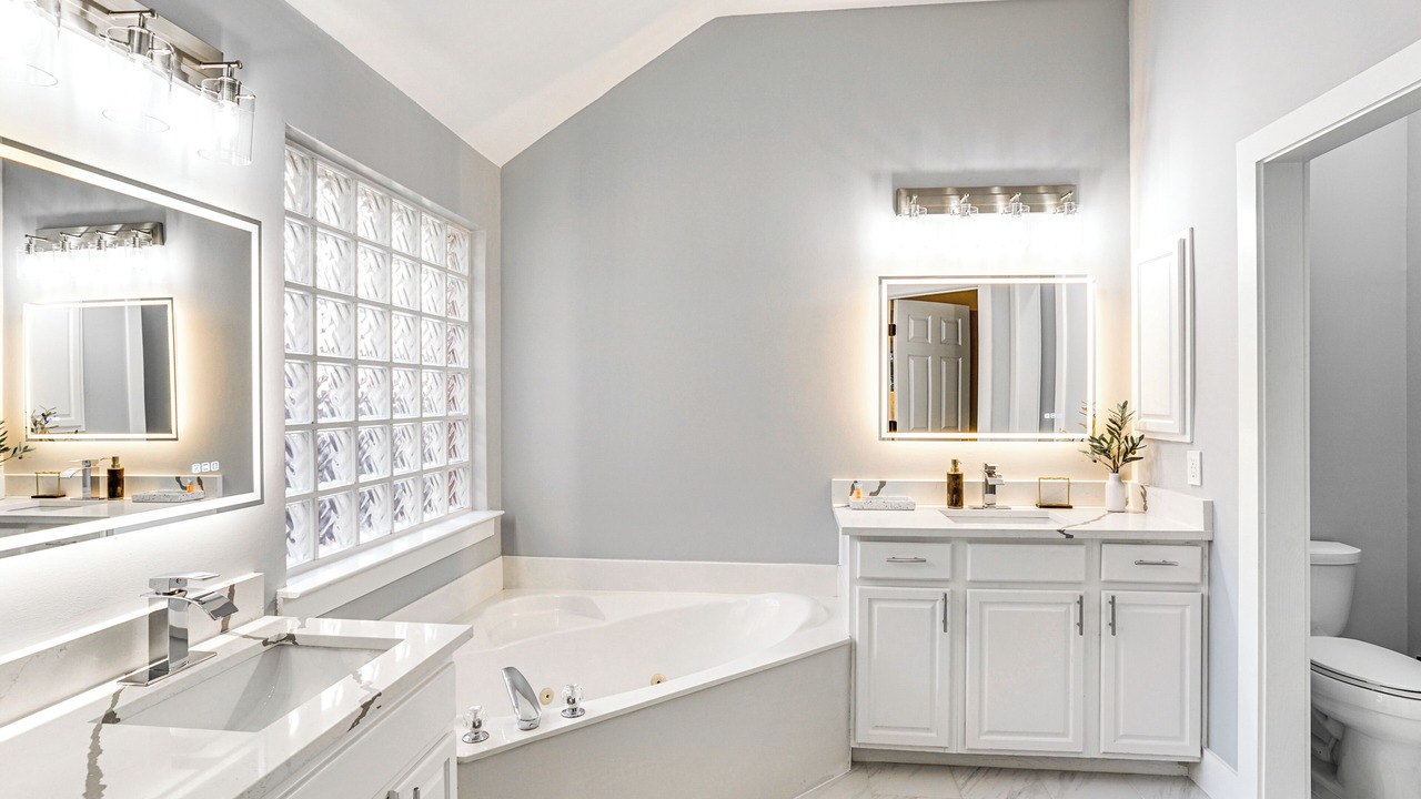 Photo of Bathroom in Fossil Creek