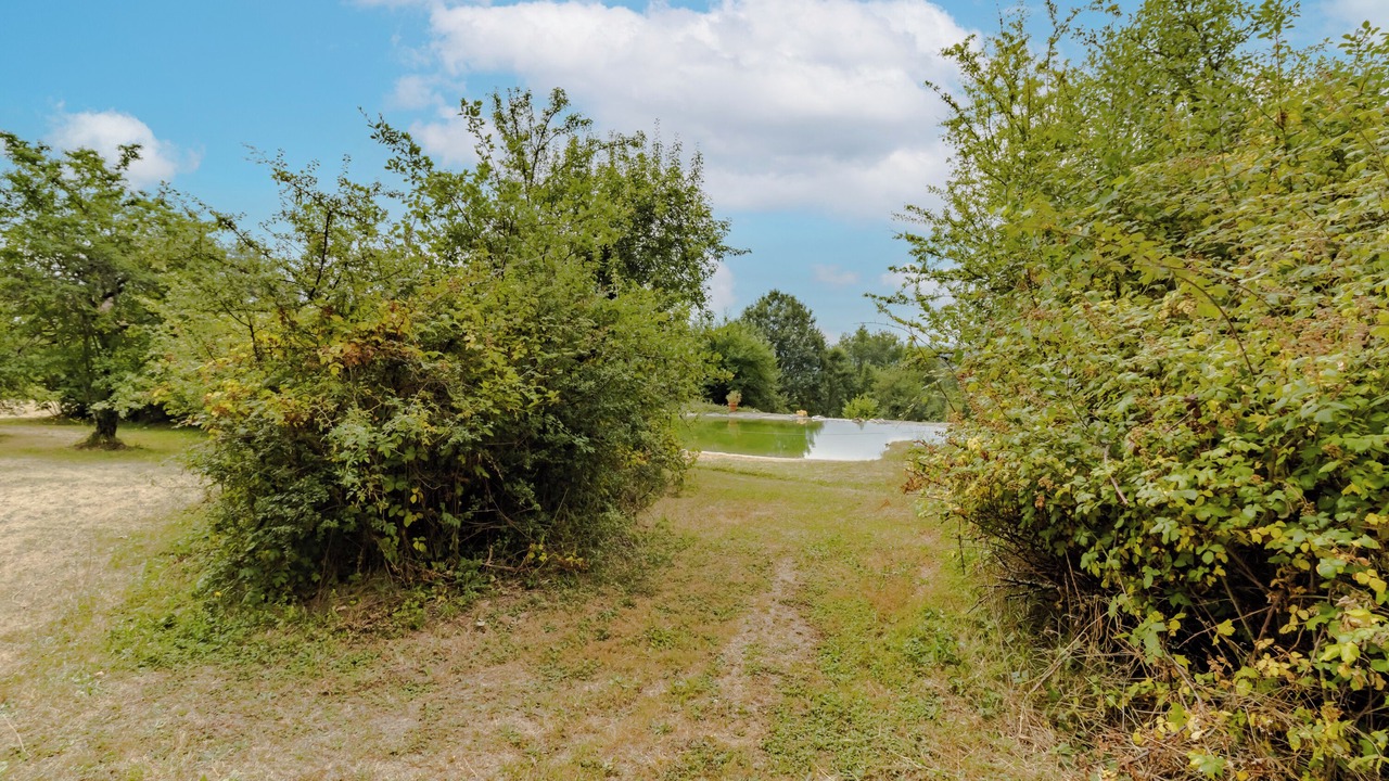 Photo of Others in Auriac-du-Perigord