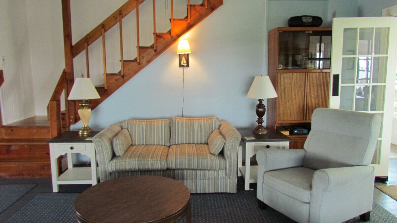 Photo of Livingroom in Falmouth Heights