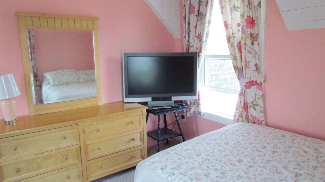 Photo of Bedroom in Falmouth Heights