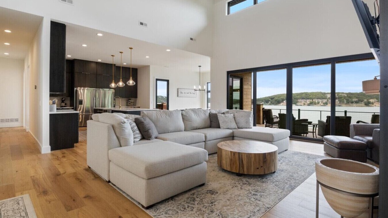 Photo of Livingroom in Sunrise Beach