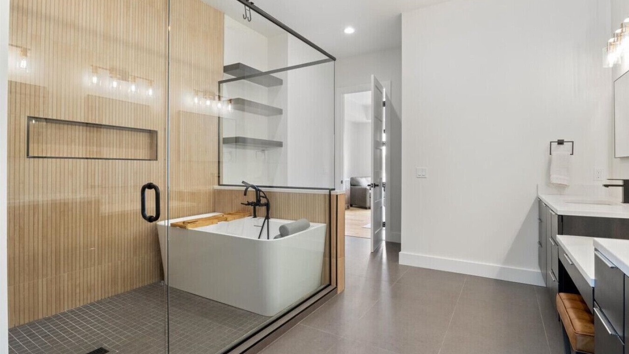 Photo of Bathroom in Sunrise Beach