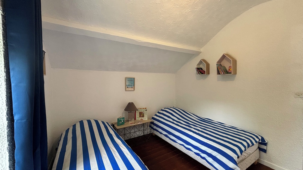 Photo of Bedroom in Saint-Martin-de-Mailloc