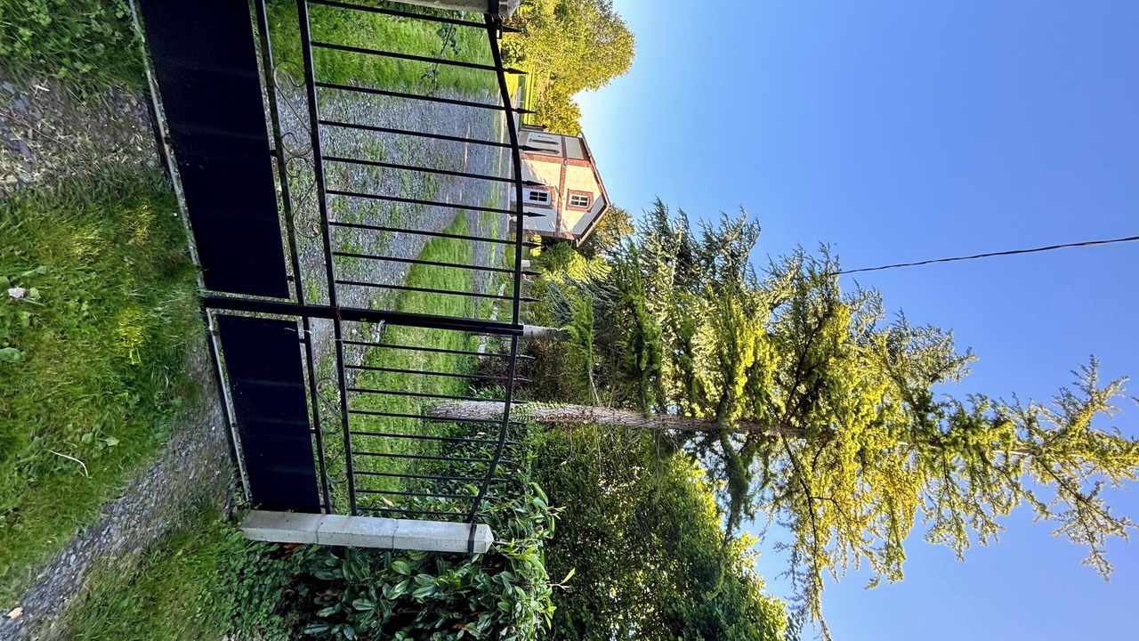 Photo of Patio Balcony in Saint-Martin-de-Mailloc