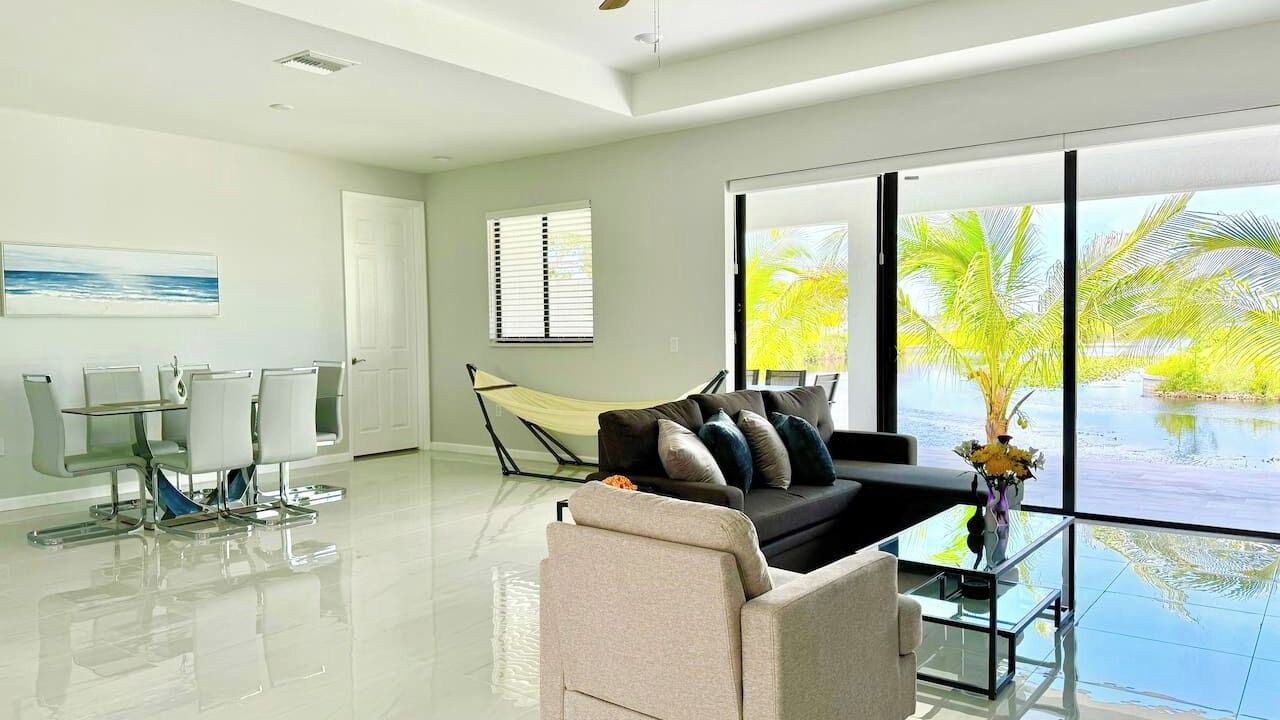 Photo of Livingroom in Mariner