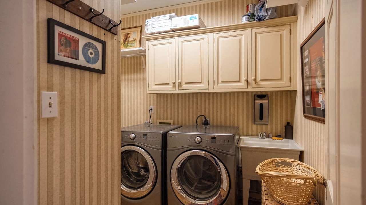 Photo of Others in University District