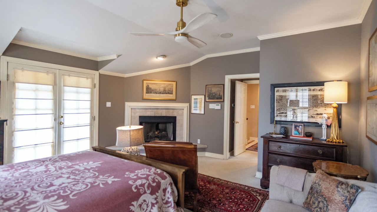 Photo of Bedroom in University District