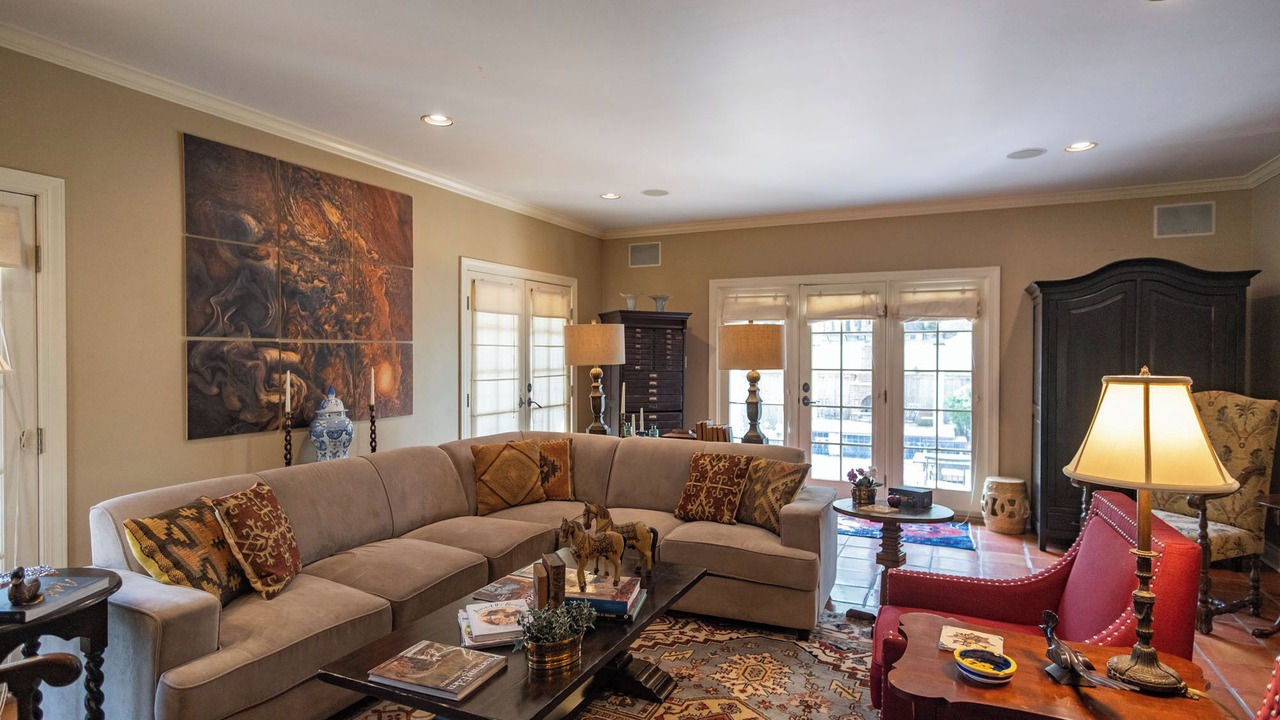 Photo of Livingroom in University District