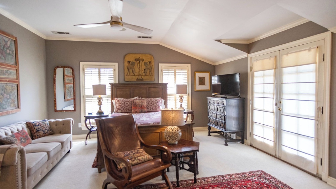 Photo of Livingroom in University District