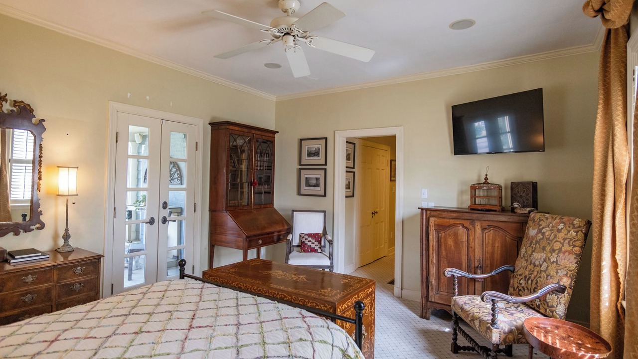 Photo of Bedroom in University District