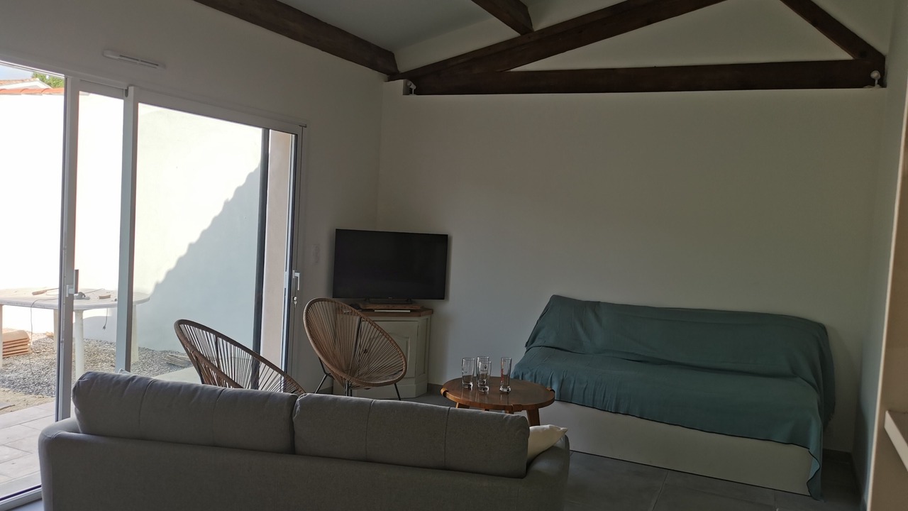 Photo of Livingroom in Corneilhan