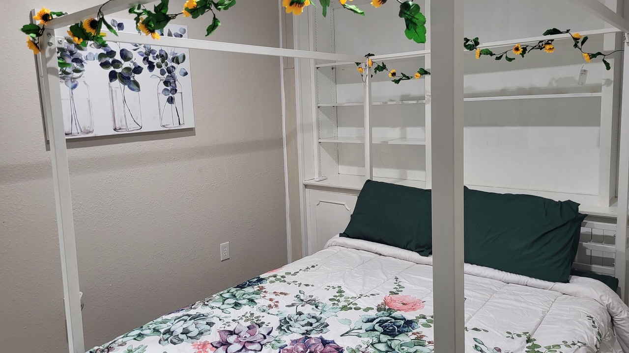Photo of Bedroom in Hobbs