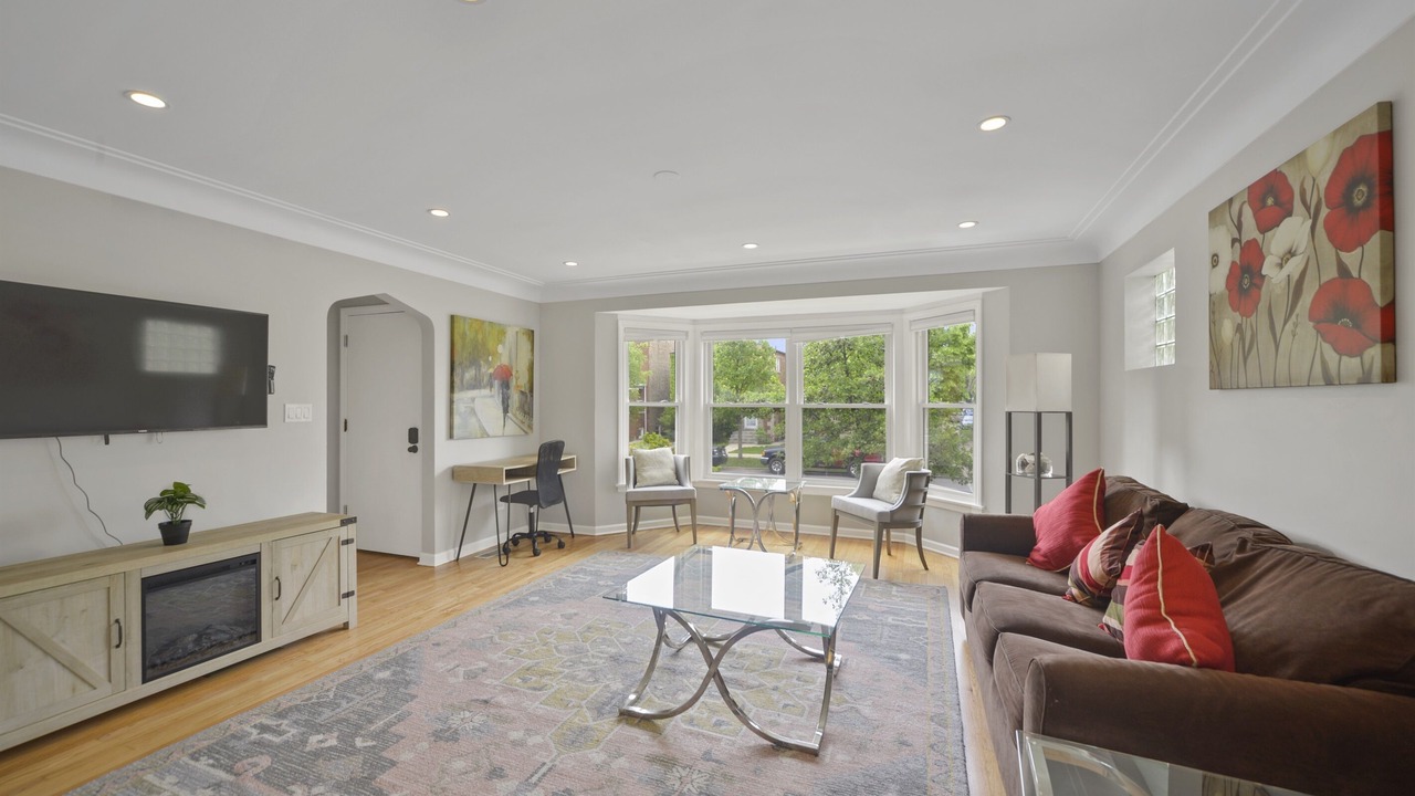 Photo of Livingroom in Belmont Cragin