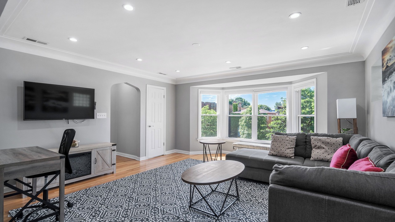 Photo of Livingroom in Belmont Cragin