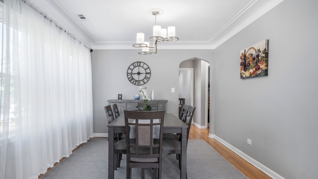 Photo of Others in Belmont Cragin