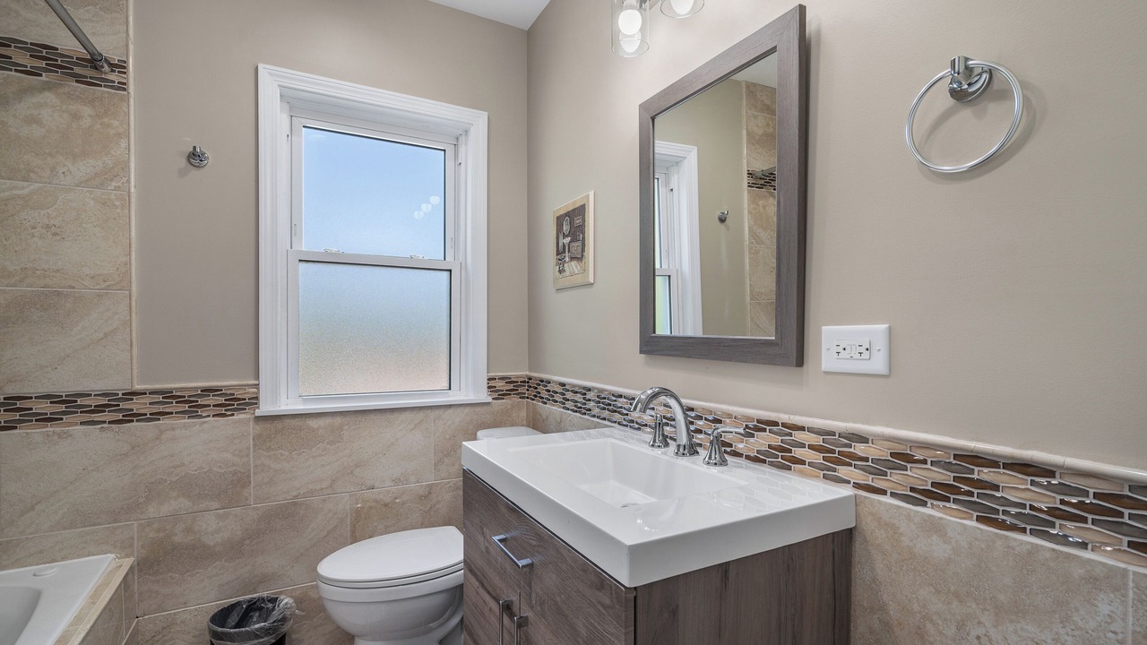 Photo of Bathroom in Belmont Cragin