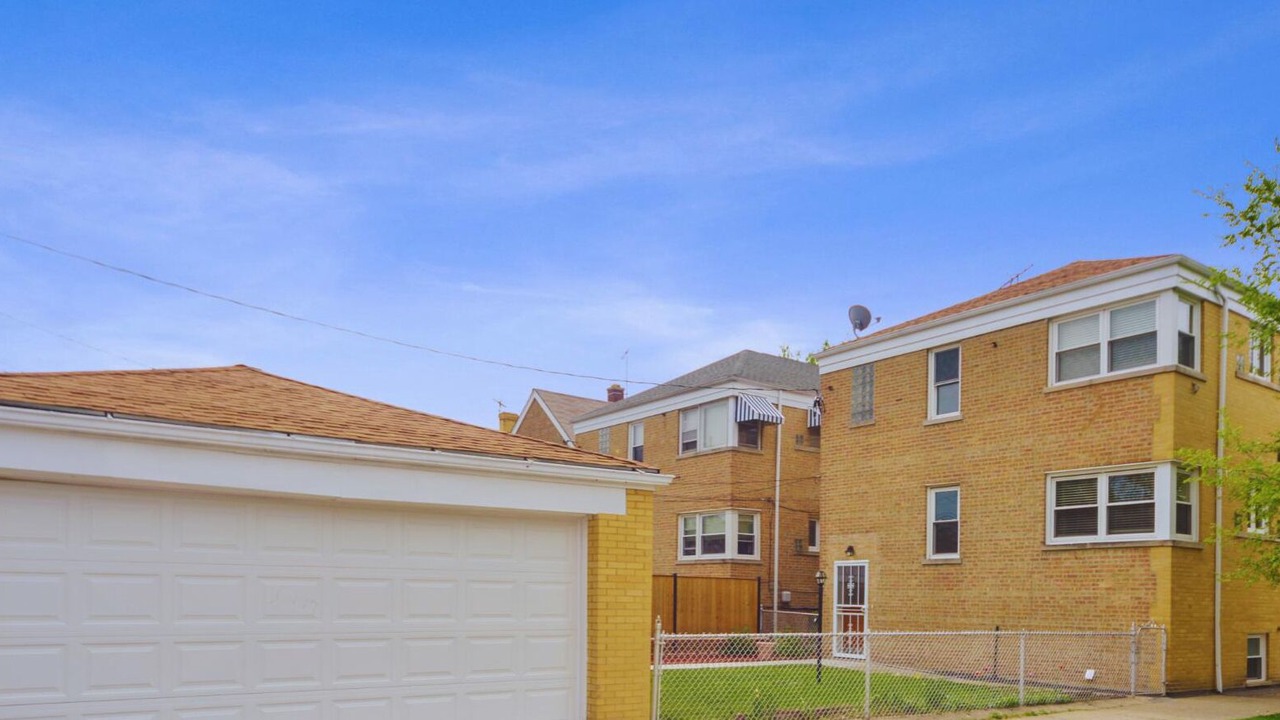 Photo of Outdoor in Belmont Cragin