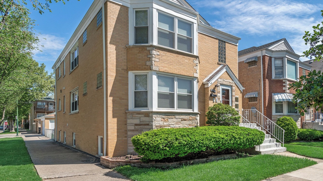 Photo of Outdoor in Belmont Cragin