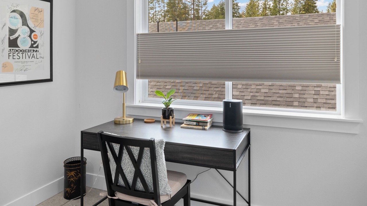 Photo of Others in Roslyn