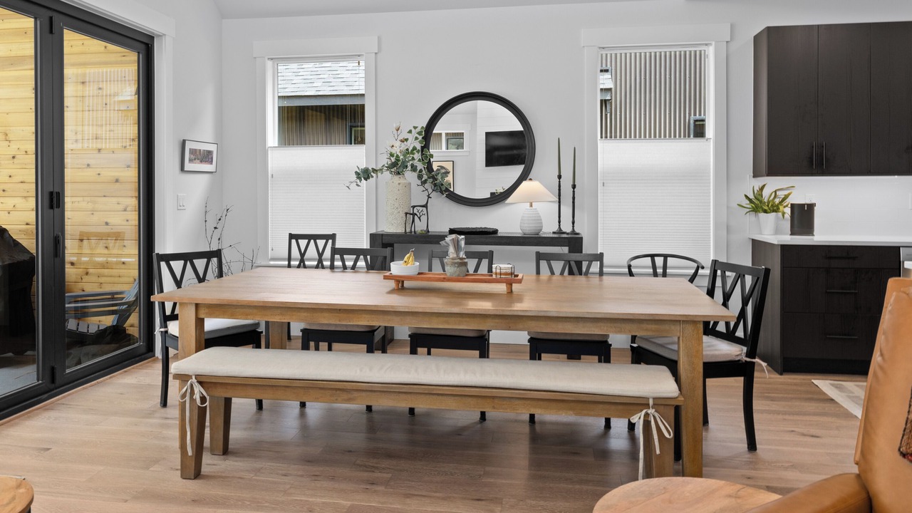 Photo of Others in Roslyn