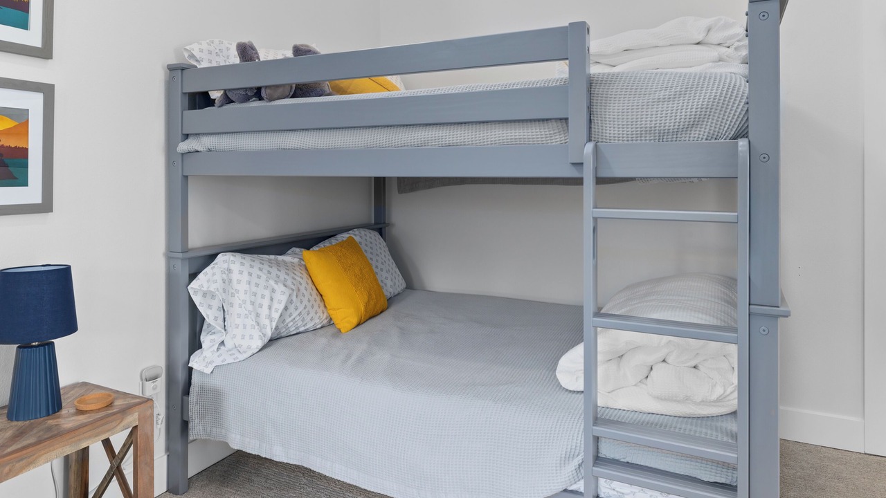 Photo of Bedroom in Roslyn