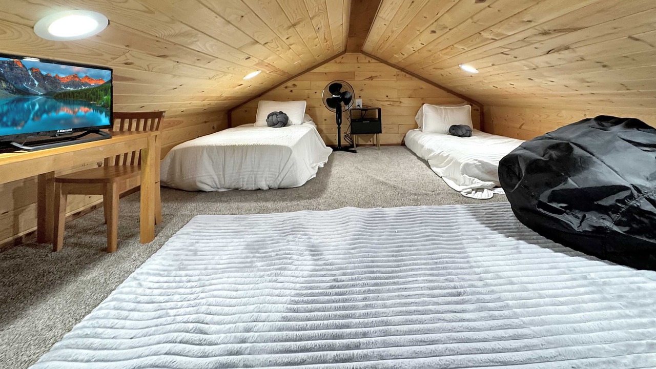 Photo of Bedroom in Elkins