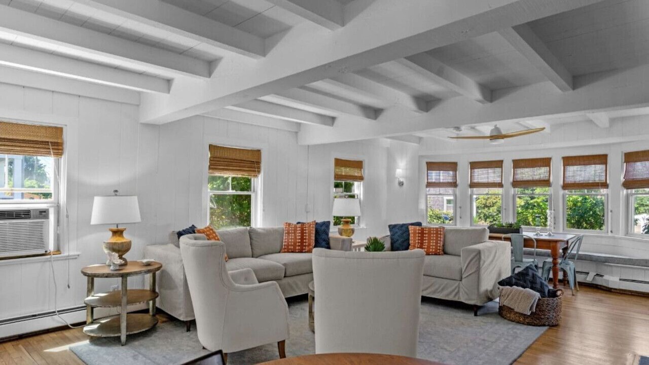 Photo of Livingroom in Bonnet Shores