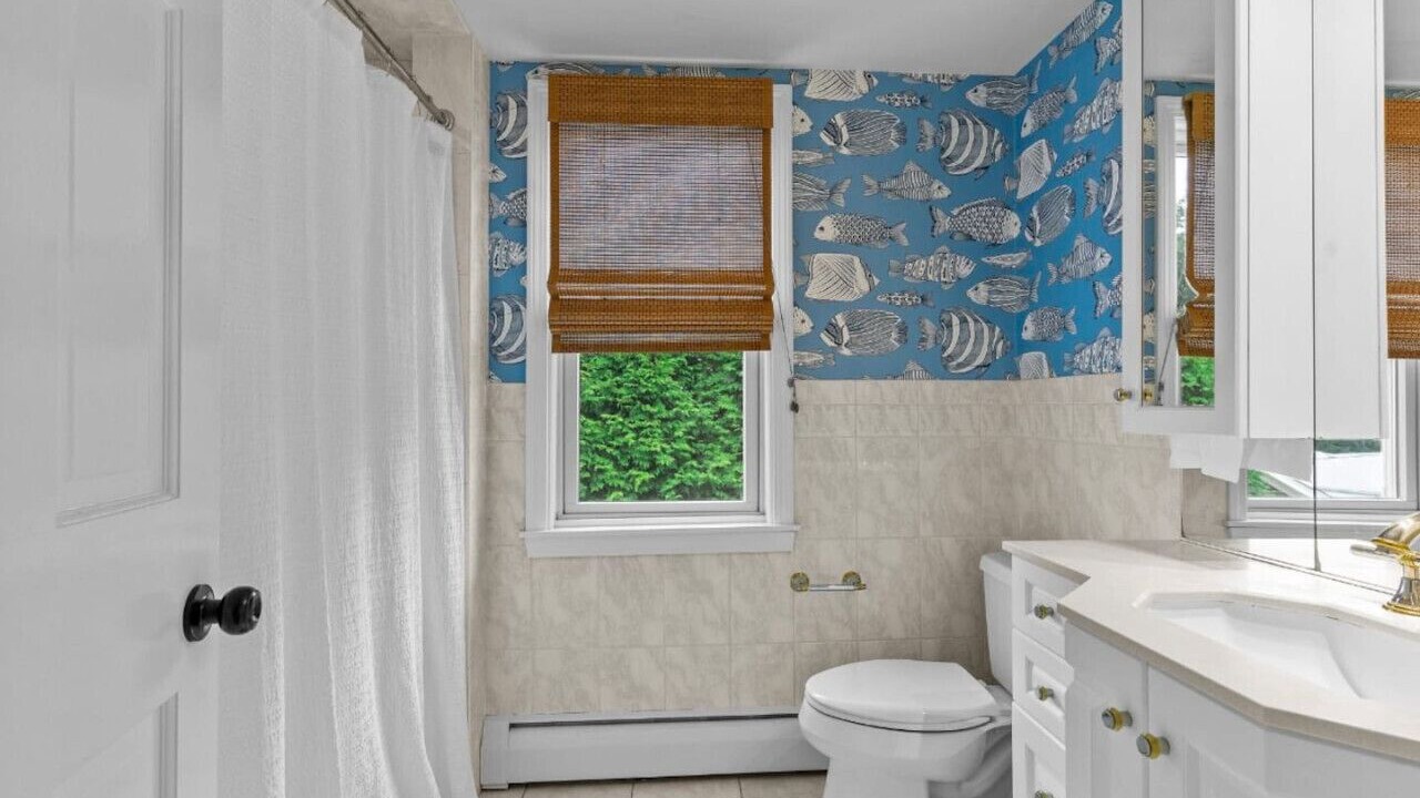 Photo of Bathroom in Bonnet Shores