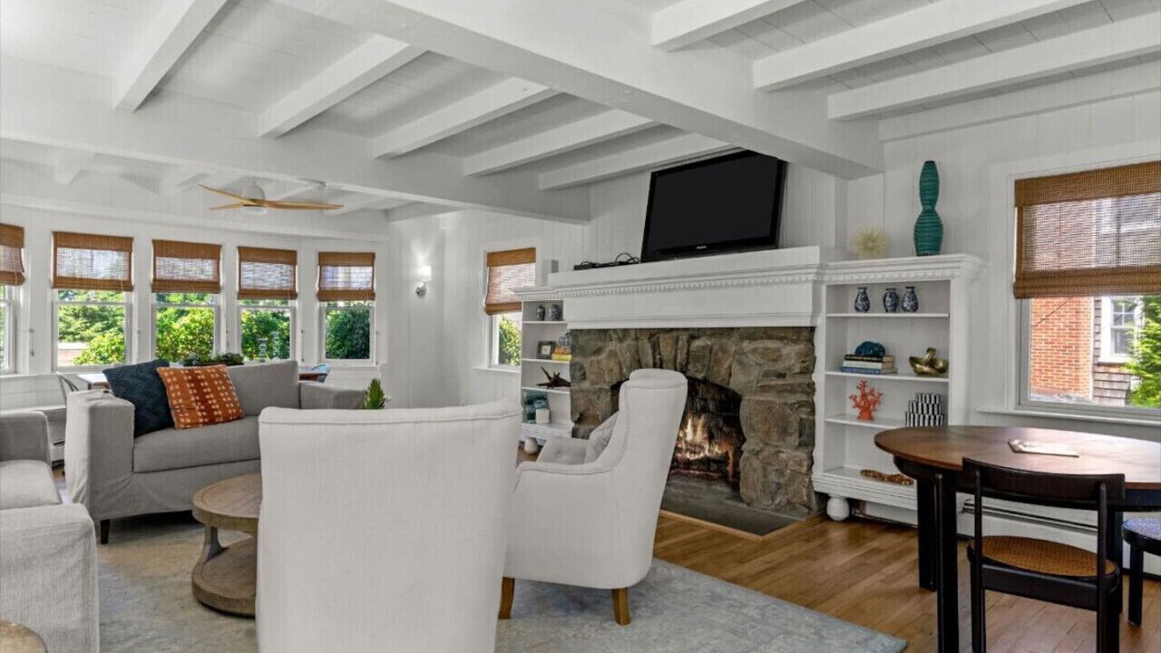 Photo of Livingroom in Bonnet Shores