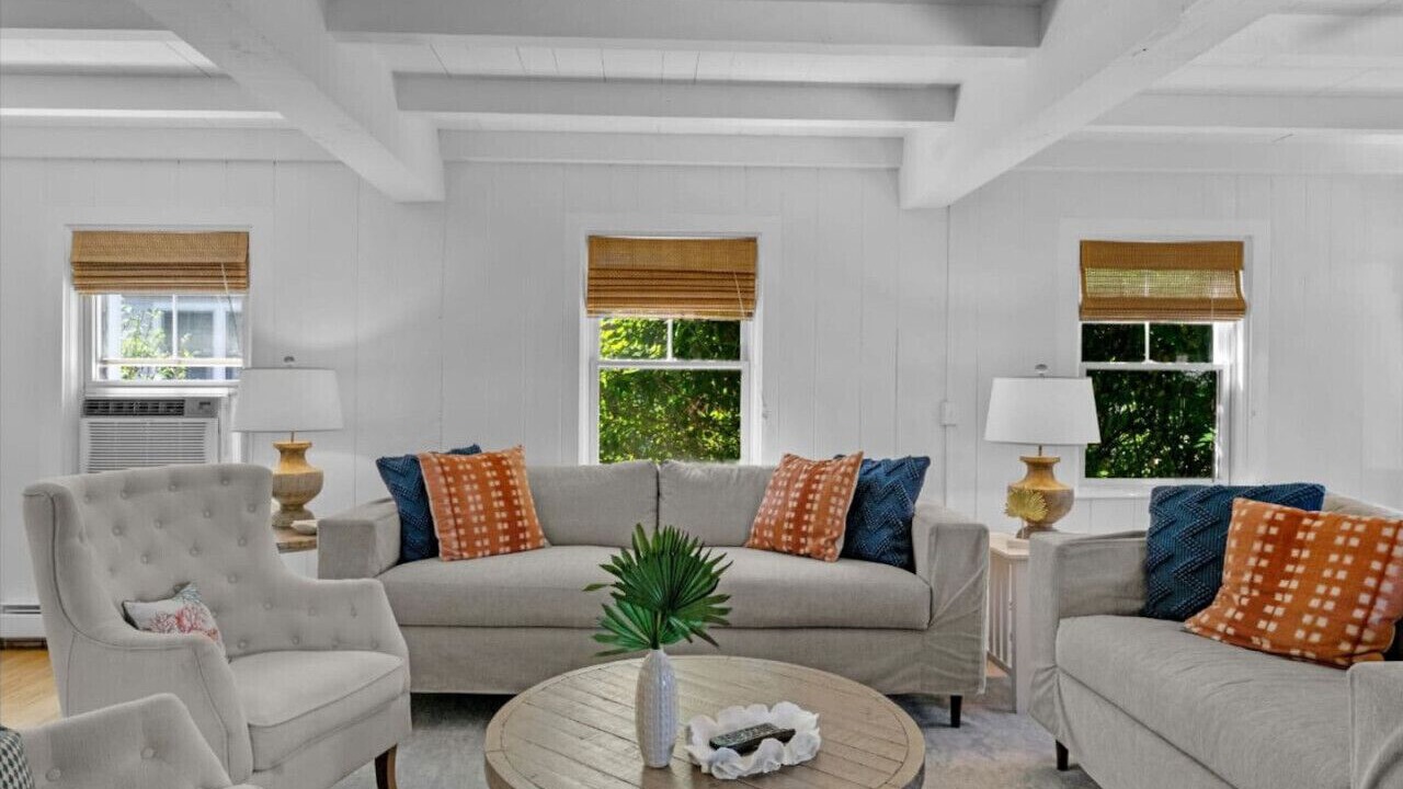 Photo of Livingroom in Bonnet Shores